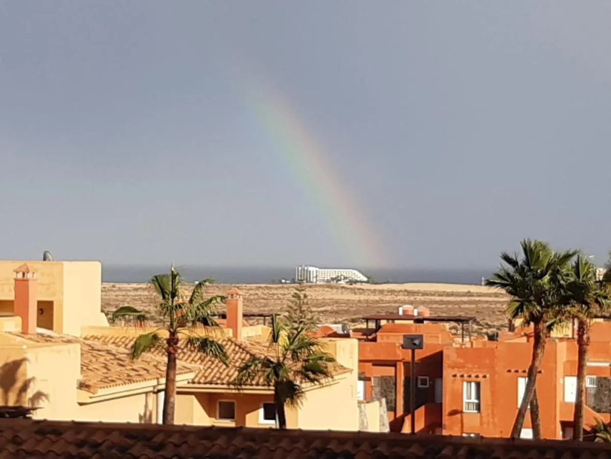 Brisas Fuerteventura: Optic Fiber,Solarium,Bbq Apartment Corralejo
