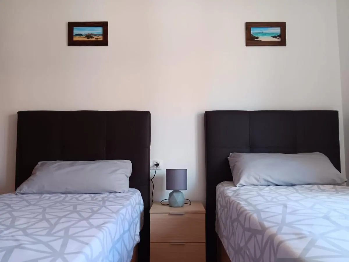 Brisas Fuerteventura: Optic Fiber,Solarium,Bbq Apartment Corralejo