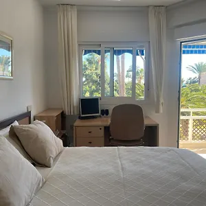 https://luxury-apt-alamos-beach-torremolinos.hotelsinnerja.org